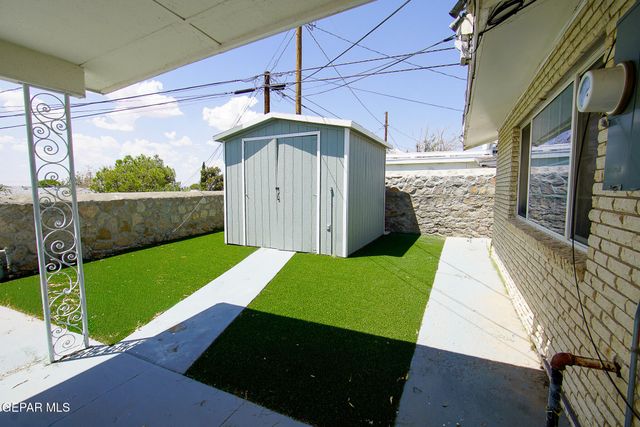 5801 VIEWMONT Lane, El Paso, TX 79912