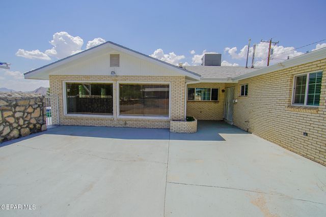 5801 VIEWMONT Lane, El Paso, TX 79912
