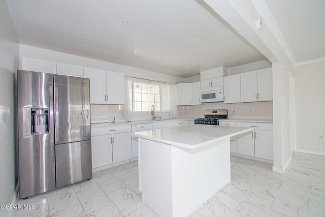 5801 VIEWMONT Lane, El Paso, TX 79912