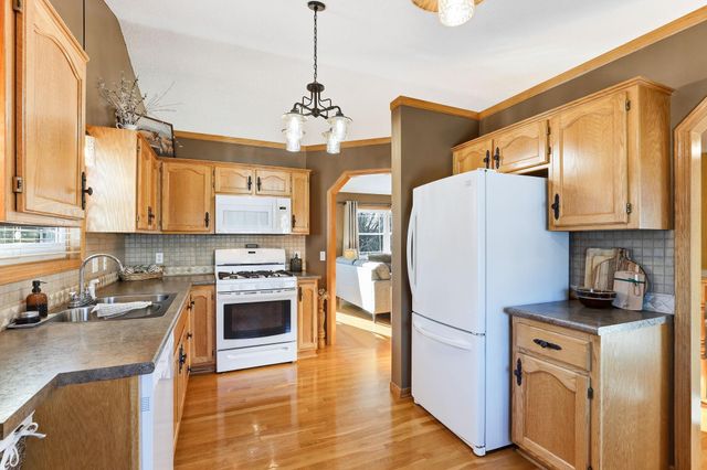 7876 Isleton Avenue S, Cottage Grove, MN 55016