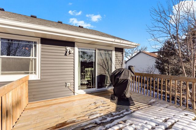 7876 Isleton Avenue S, Cottage Grove, MN 55016