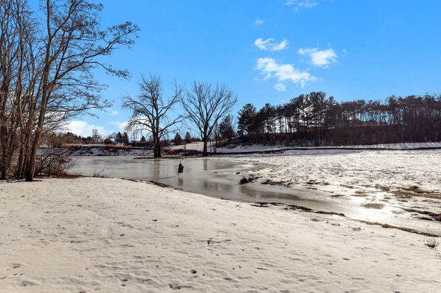 7876 Isleton Avenue S, Cottage Grove, MN 55016