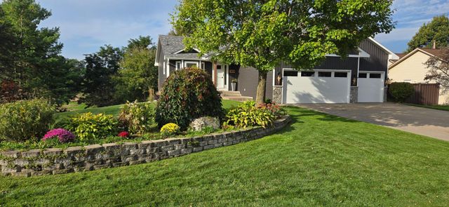 7876 Isleton Avenue S, Cottage Grove, MN 55016