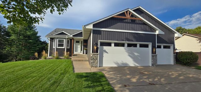 7876 Isleton Avenue S, Cottage Grove, MN 55016