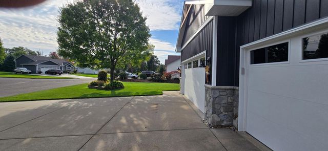 7876 Isleton Avenue S, Cottage Grove, MN 55016