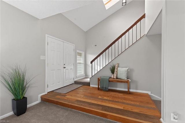 1425 Lake Christopher DR, Virginia Beach, VA 23464