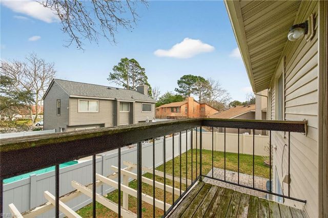 1425 Lake Christopher DR, Virginia Beach, VA 23464