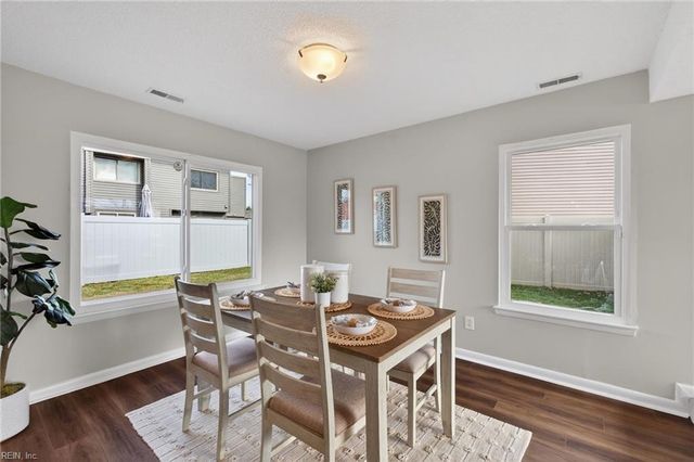 1425 Lake Christopher DR, Virginia Beach, VA 23464