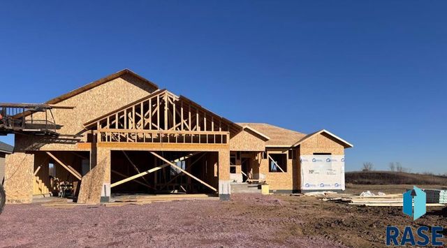 408 E 11th St Street, Crooks, SD 57020