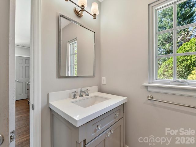 3009 Country Club Drive 3, Charlotte, NC 28205