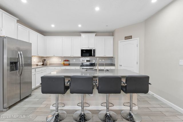 4149 ARBOR MILL Circle, Orange Park, FL 32065