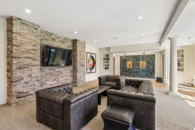 25046 Greyhawk Drive, Adel, IA 50003