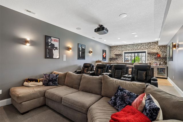 25046 Greyhawk Drive, Adel, IA 50003