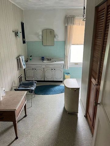 2207 2nd AVENUE, Beaver Falls, PA 16136