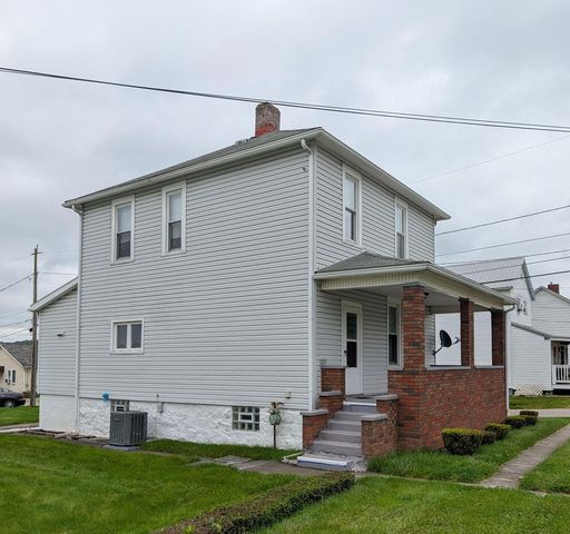 2207 2nd AVENUE, Beaver Falls, PA 16136