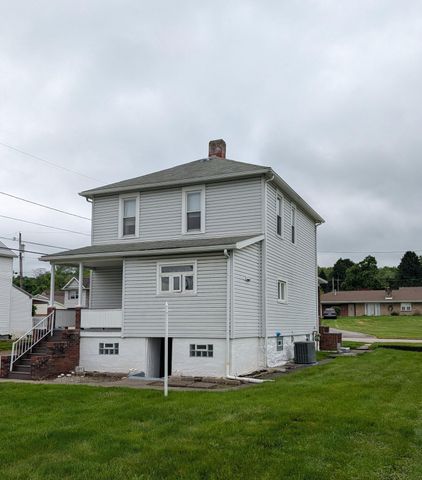 2207 2nd AVENUE, Beaver Falls, PA 16136