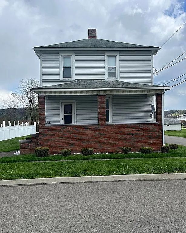2207 2nd AVENUE, Beaver Falls, PA 16136