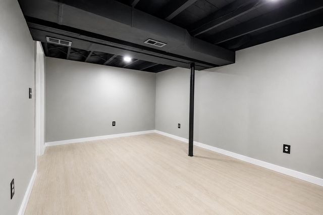 122 E 632 N, Valparaiso, IN 46383