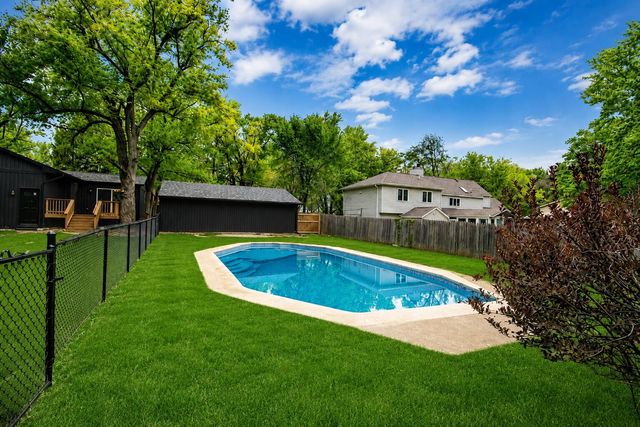 122 E 632 N, Valparaiso, IN 46383