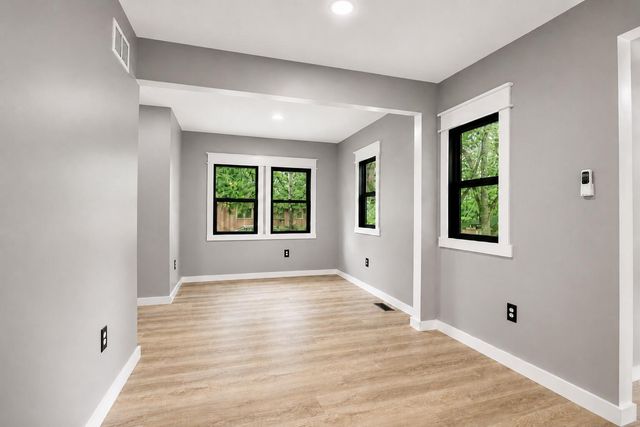 122 E 632 N, Valparaiso, IN 46383