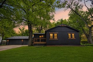 122 E 632 N, Valparaiso, IN 46383