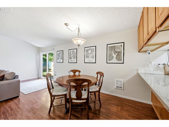 724 Se RENE Ave, Gresham, OR 97080