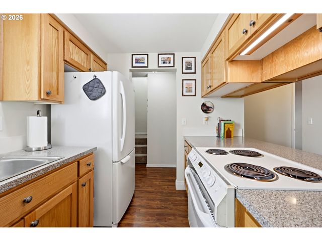 724 Se RENE Ave, Gresham, OR 97080
