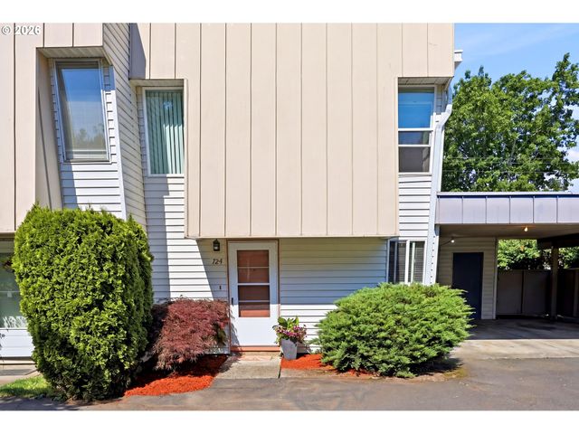 724 Se RENE Ave, Gresham, OR 97080