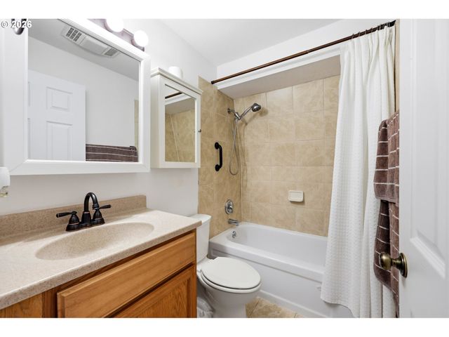 724 Se RENE Ave, Gresham, OR 97080