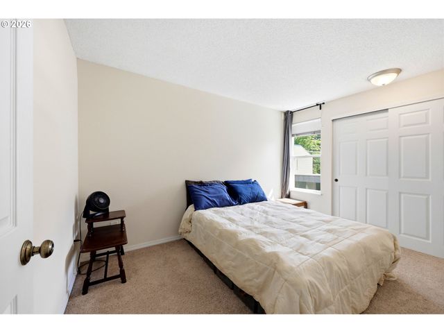 724 Se RENE Ave, Gresham, OR 97080