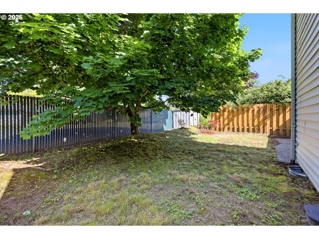 724 Se RENE Ave, Gresham, OR 97080