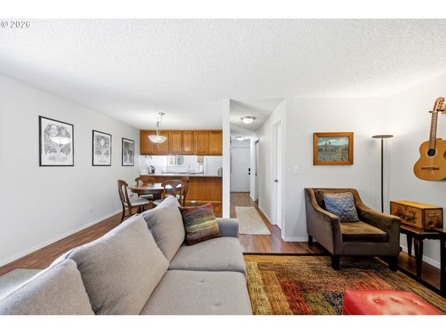 724 Se RENE Ave, Gresham, OR 97080