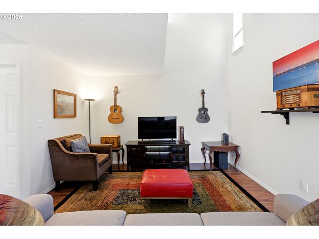 724 Se RENE Ave, Gresham, OR 97080