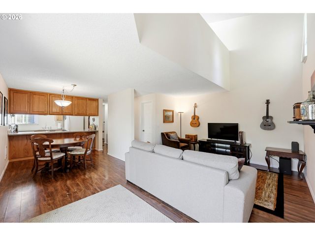 724 Se RENE Ave, Gresham, OR 97080
