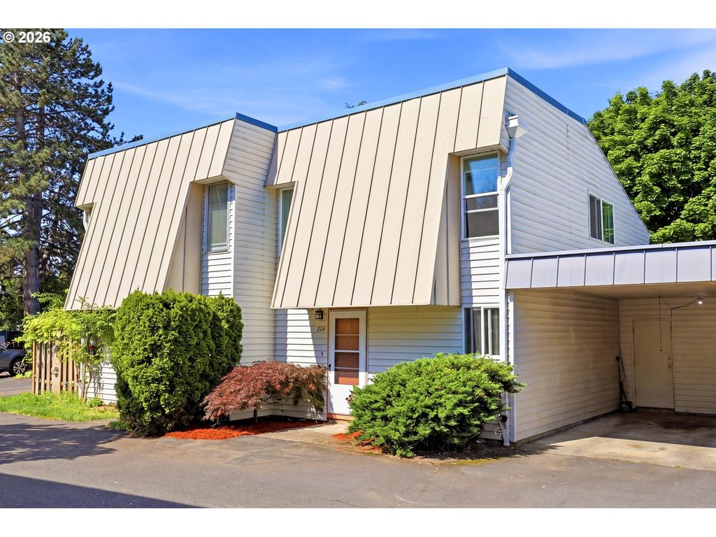 724 Se RENE Ave, Gresham, OR 97080
