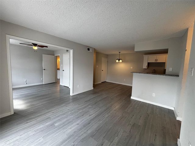 2750 Holly Hall Street 1207, Houston, TX 77054