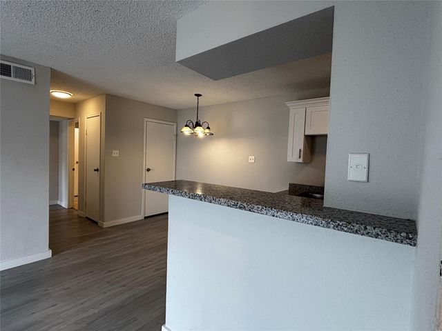 2750 Holly Hall Street 1207, Houston, TX 77054
