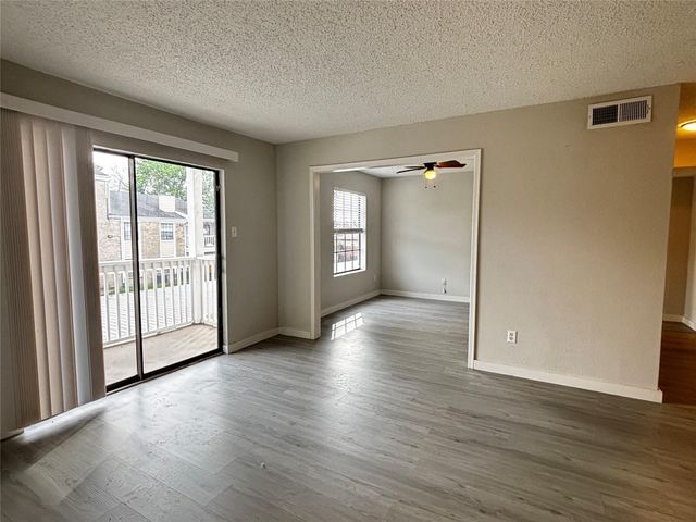 2750 Holly Hall Street 1207, Houston, TX 77054
