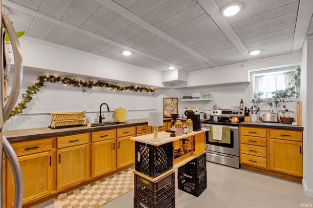 55480 County Road 19, Bristol, IN 46507