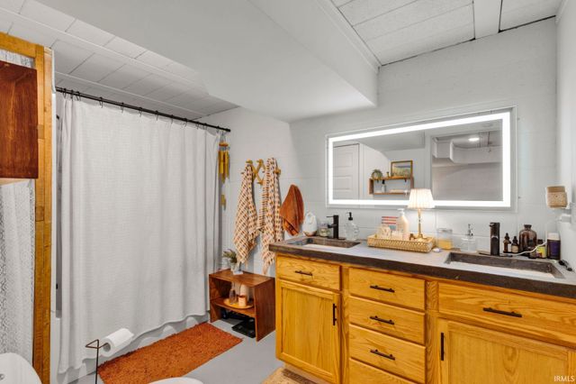 55480 County Road 19, Bristol, IN 46507