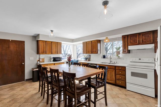 55480 County Road 19, Bristol, IN 46507