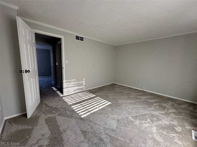 9632 E. Idlewood Drive, Twinsburg, OH 44087