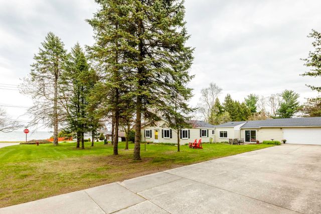 7672 Schroeder Road, Lexington, MI 48450
