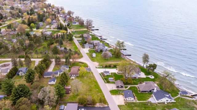7672 Schroeder Road, Lexington, MI 48450