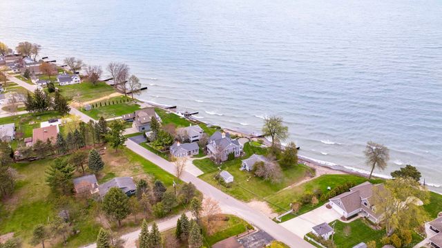 7672 Schroeder Road, Lexington, MI 48450