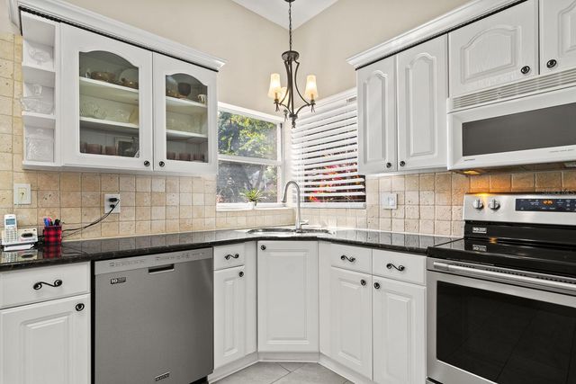 6208 FORRESTAL DRIVE, Tampa, FL 33625