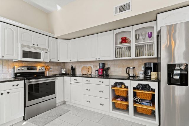 6208 FORRESTAL DRIVE, Tampa, FL 33625