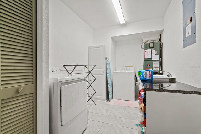 6208 FORRESTAL DRIVE, Tampa, FL 33625