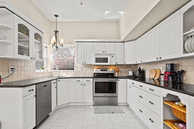 6208 FORRESTAL DRIVE, Tampa, FL 33625