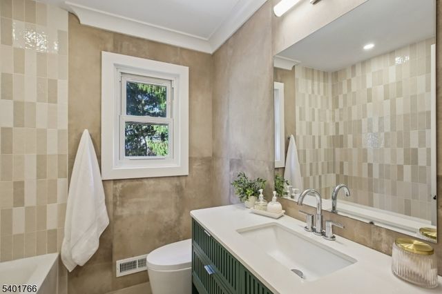 315 Mountain Ave, New Providence Boro, NJ 07974